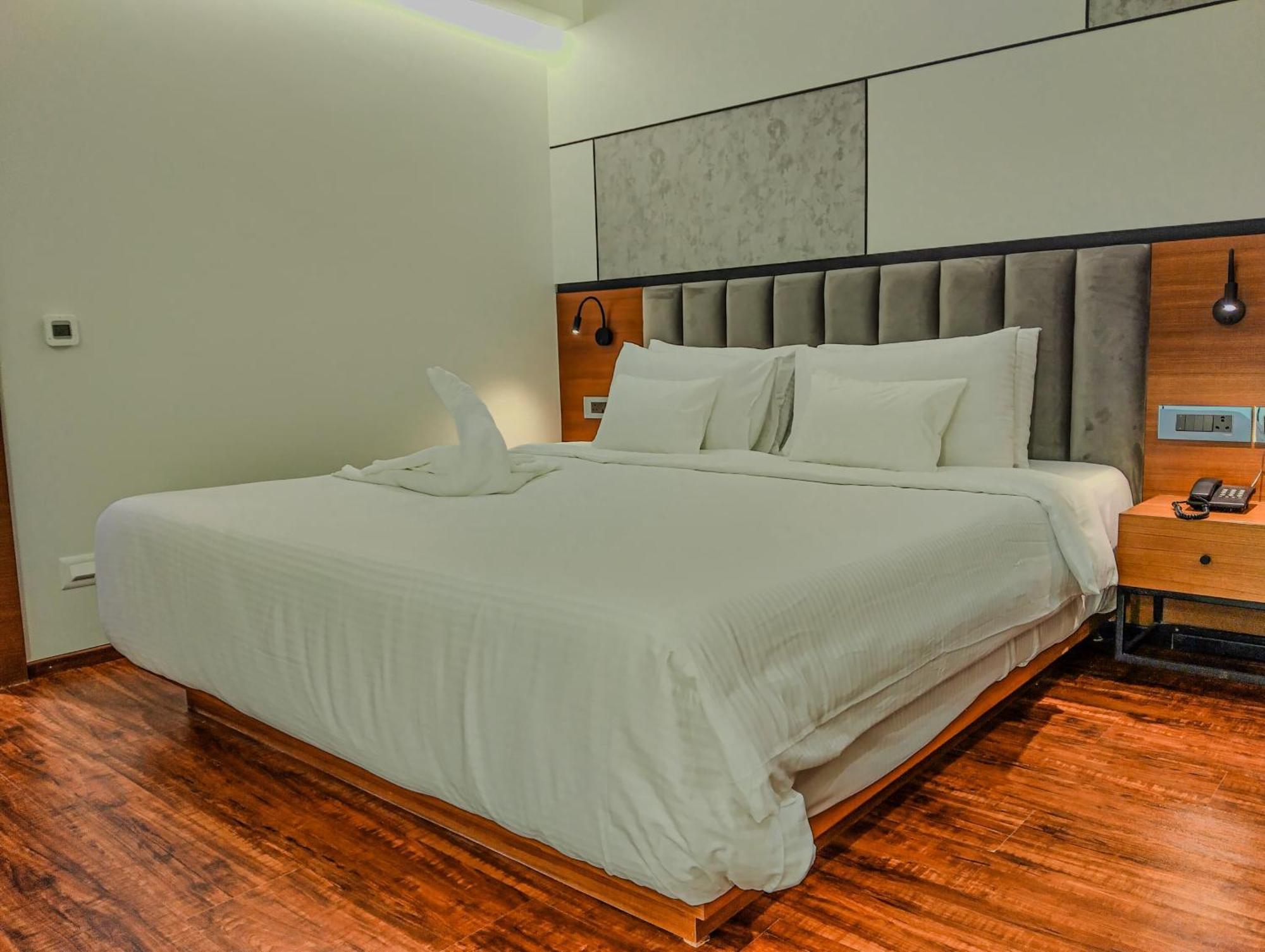 Hotel Noah Spire Agartala Eksteriør bilde